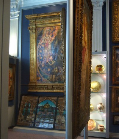 View inside de Morgan gallery